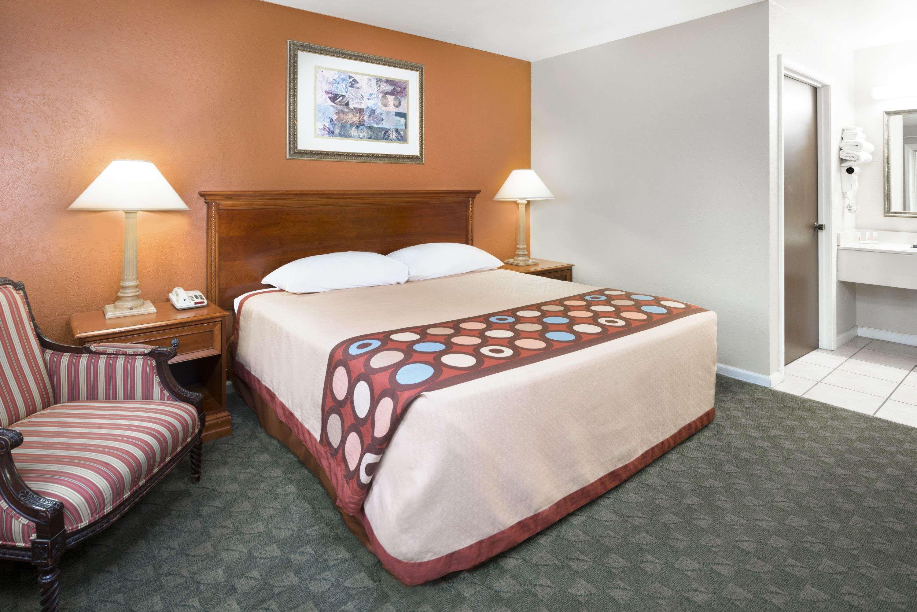 Super 8 By Wyndham Taylorville Il Exterior foto